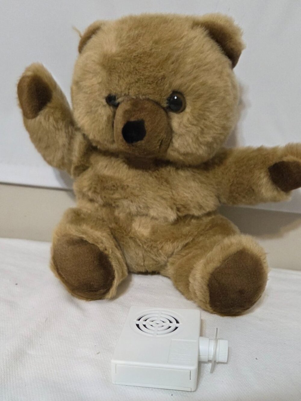 Vtg DEX Plush Mommy Brown Bear Electronic Womb Sounds Heart Infant Soothing